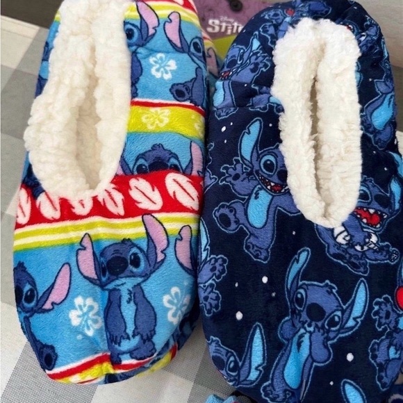 Disney Red and Blue Stitch Socks - Picture 2 of 7